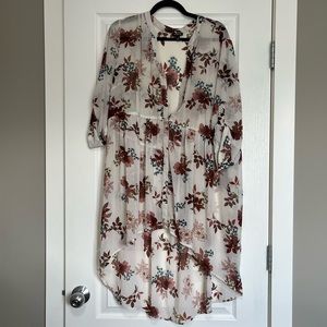 Torrid Lexie Hi-Low White Burgundy Floral Babydoll Tunic size 0X